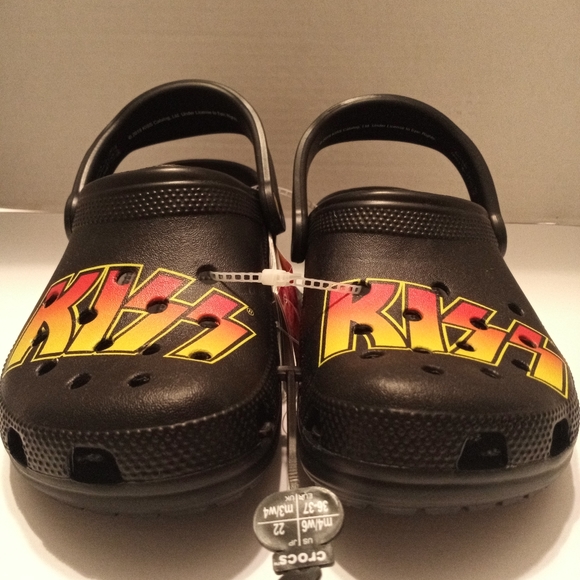 kiss crocs